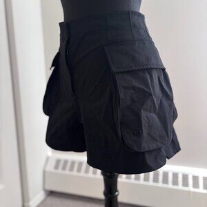 Lululemon 4" Relaxed fit Cargo Short Size 12